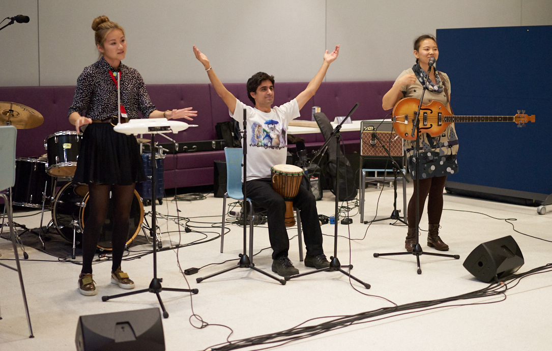 Goncalo demonstrates the dance to the cuttlefish song.